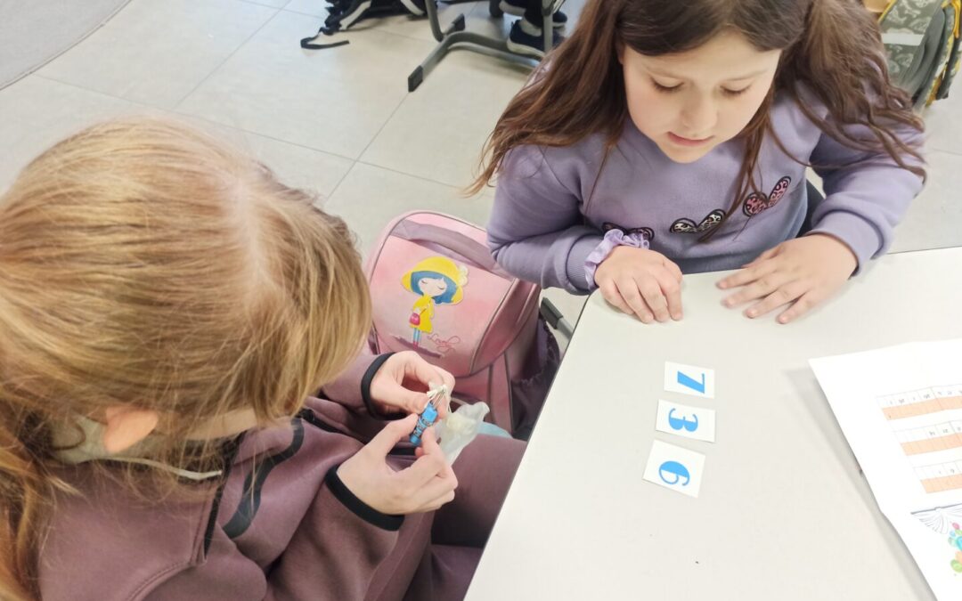 Poštar Kolbaba u 2. razredu PŠ Glogovac