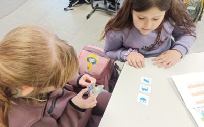 Poštar Kolbaba u 2. razredu PŠ Glogovac