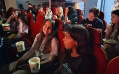 Dan ispunjen knjigom i filmom – učenici OŠ Koprivnički Bregi posjetili Knjižnicu i čitaonicu„Fran Galović“ te Kino Velebit